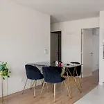 דירה Bright Ajuda Apartment, 2 Bedrooms & Ac